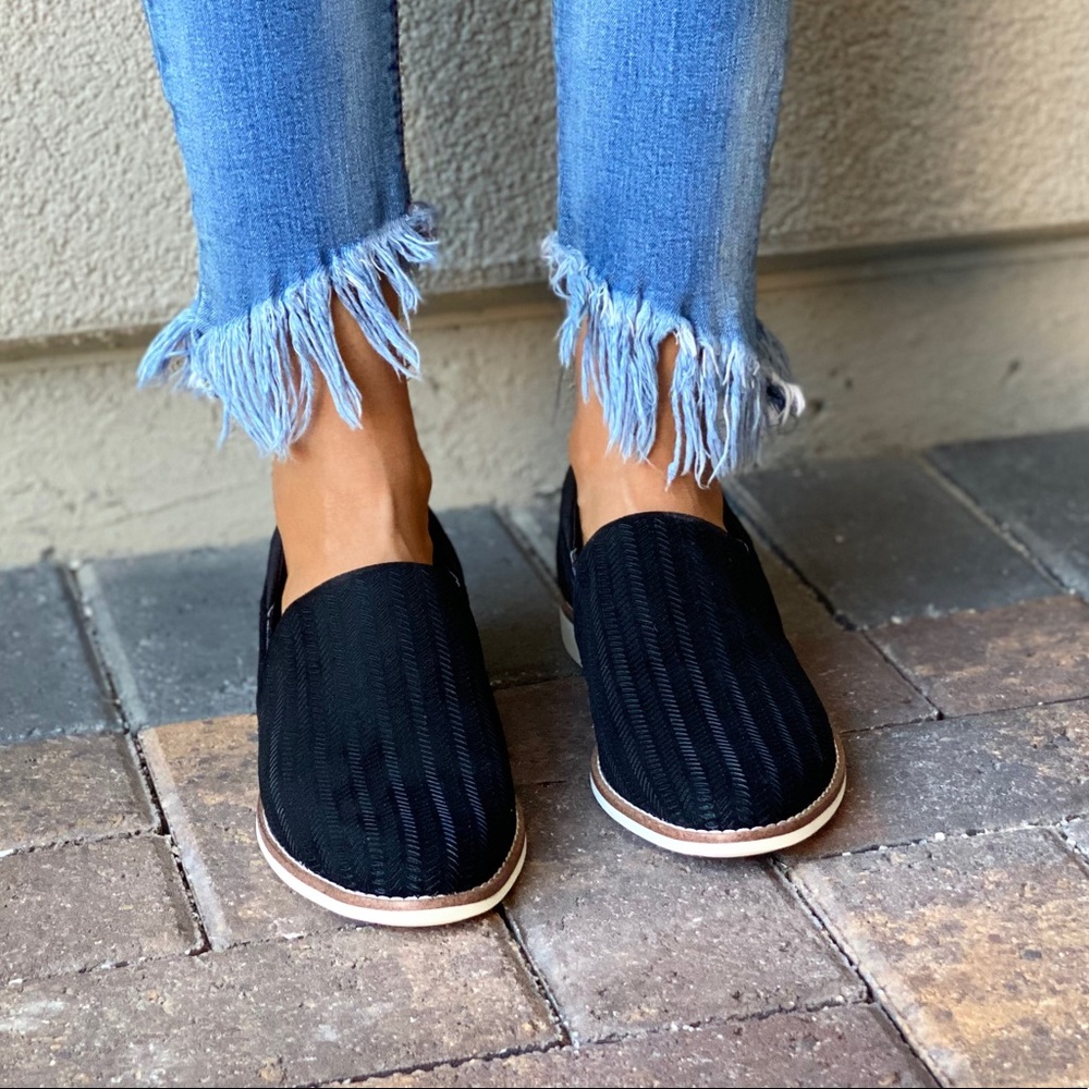 Black Perforated Slip-On Casual Boyfriend Loafers - Picture 5 of 12